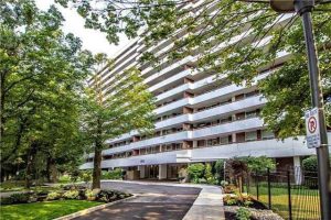 #906-1 Royal Orchard Blvd